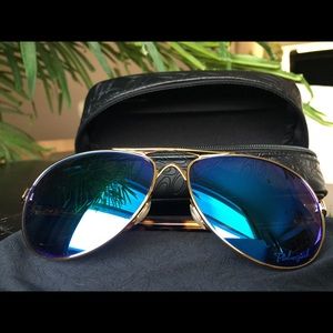 Womans Oakley Feedback Sunglasses